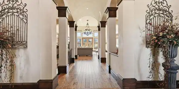 Image 3: Entry Foyer Image 3: Entry Foyer