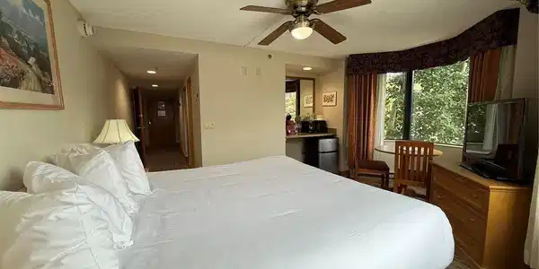 6 Emmons Rd