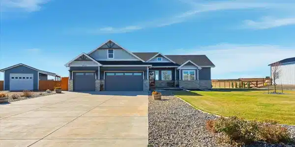 5061 Prairie Lark Ln