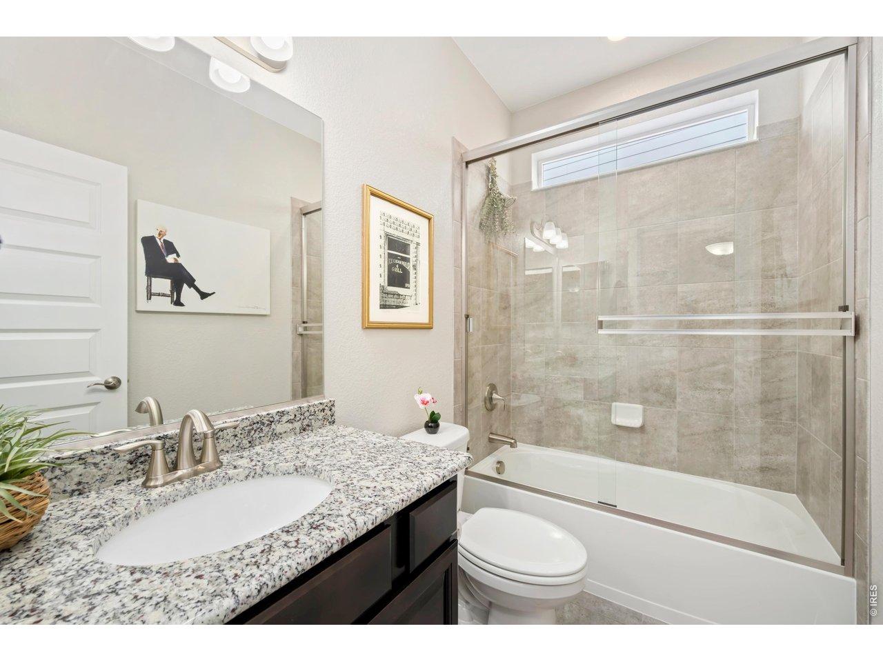 Image 4: Powder Bath