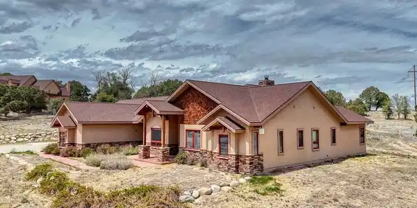 Image 2: 2700 +/- Square Foot Custom Home built by Diesslin Structures of Salida