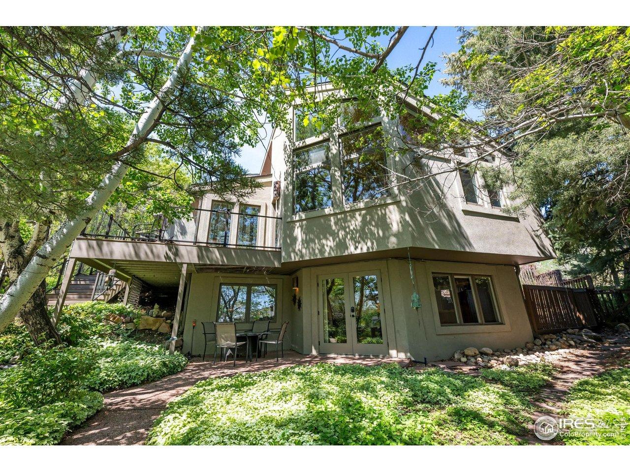 Image 4: Windows cover all sides of the home meaning no shortage of sunlight or greenery. This home is for nature-lovers Image 4: Windows cover all sides of the home meaning no shortage of sunlight or greenery. This home is for nature-lovers