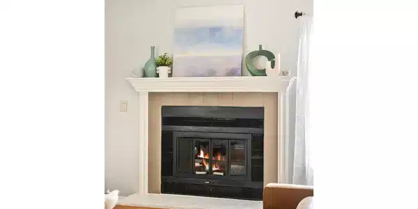 Image 3: Gorgeous fireplace Image 3: Gorgeous fireplace