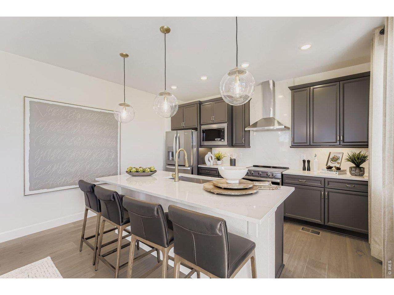 Image 4: Chef Kitchen