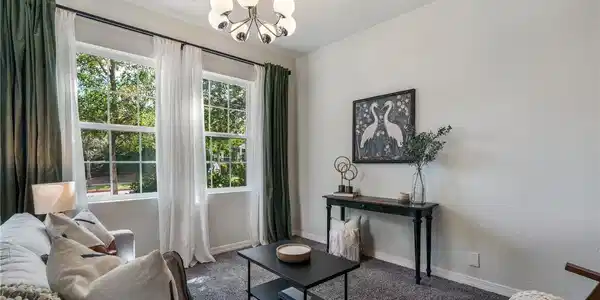 Image 4: Family Room Image 4: Family Room