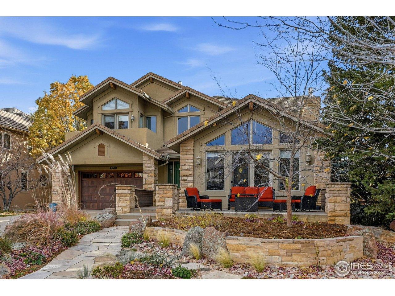 Image 1: The many windows let in Colorado sunshine and views all day long! Image 1: The many windows let in Colorado sunshine and views all day long!