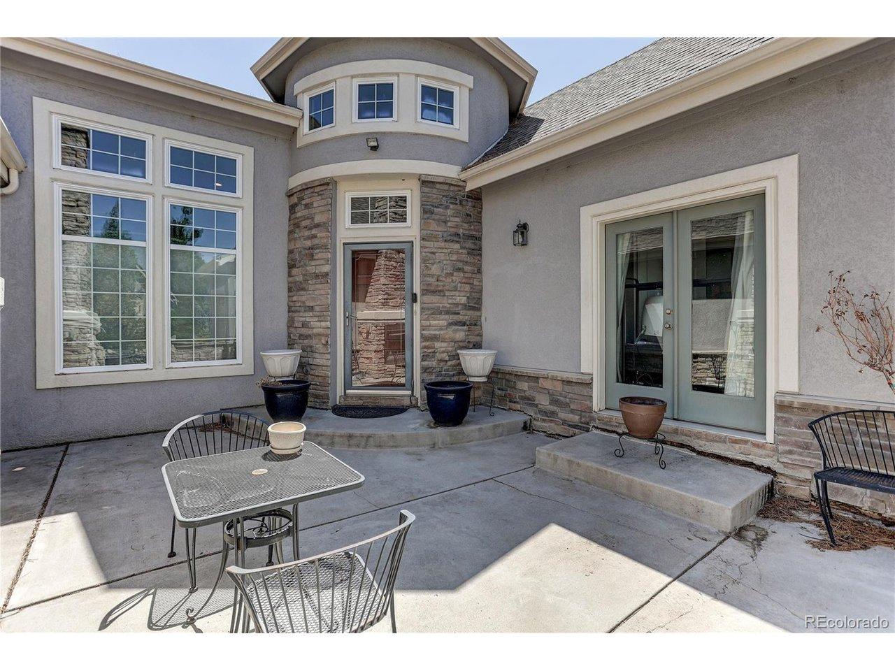 Image 3: Courtyard entry Image 3: Courtyard entry