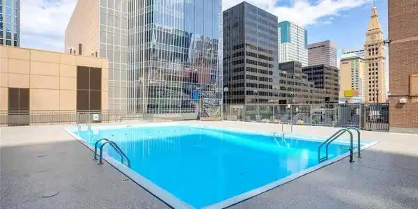 Image 4: Outdoor Pool with City Views Image 4: Outdoor Pool with City Views