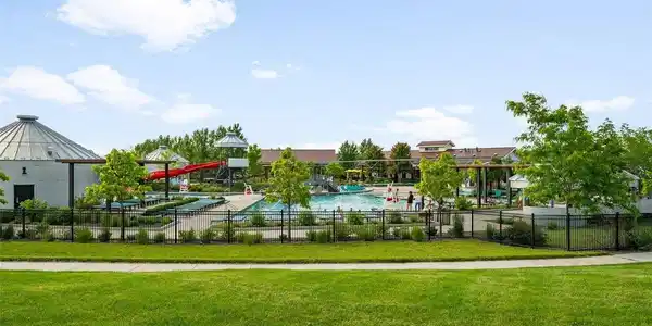 Image 3: Resort Style Pool - ride you golf cart here Image 3: Resort Style Pool - ride you golf cart here