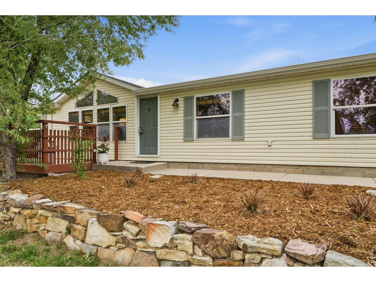Image 3: Front Entry and Deck Area Image 3: Front Entry and Deck Area