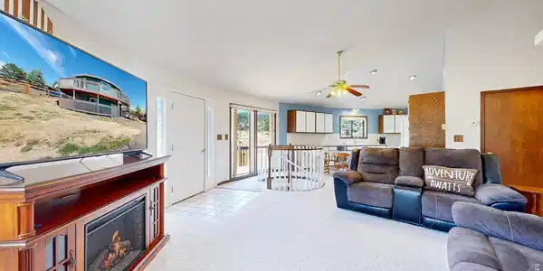 Image 3: Here is another view of the living area and the kitchen Image 3: Here is another view of the living area and the kitchen