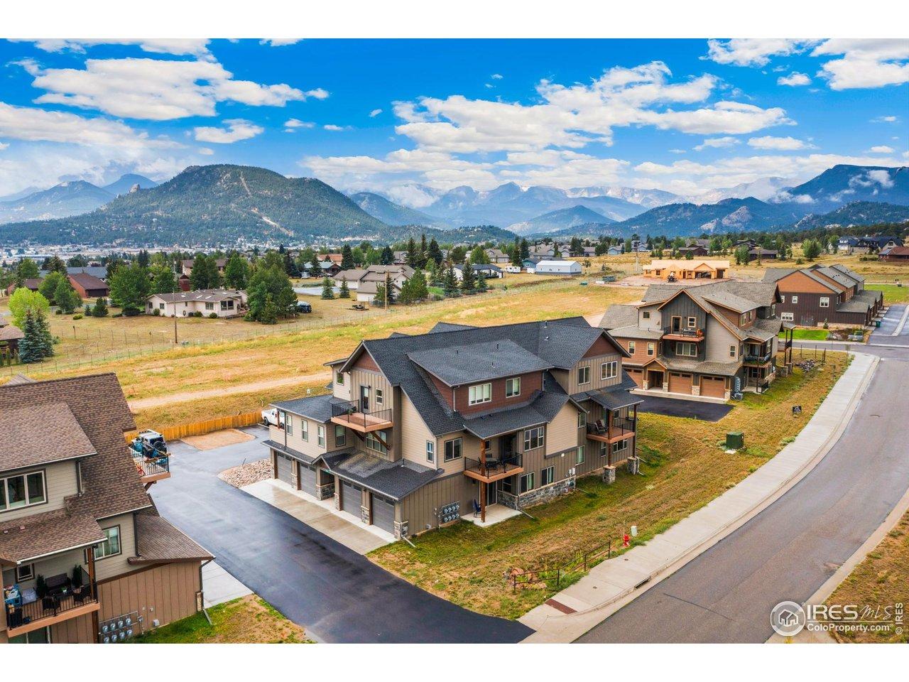 Image 1: Wildfire Condos with beautiful mountains in the background Image 1: Wildfire Condos with beautiful mountains in the background