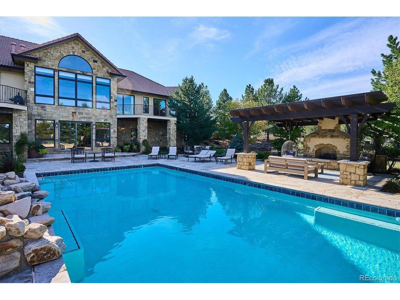 Image 4: Pool/Hot Tub/Pergola