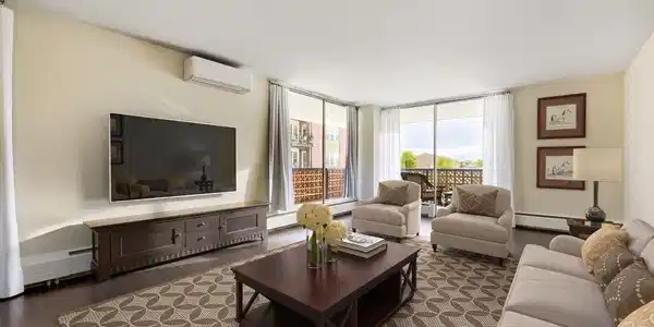 Image 2: Living Room Image 2: Living Room