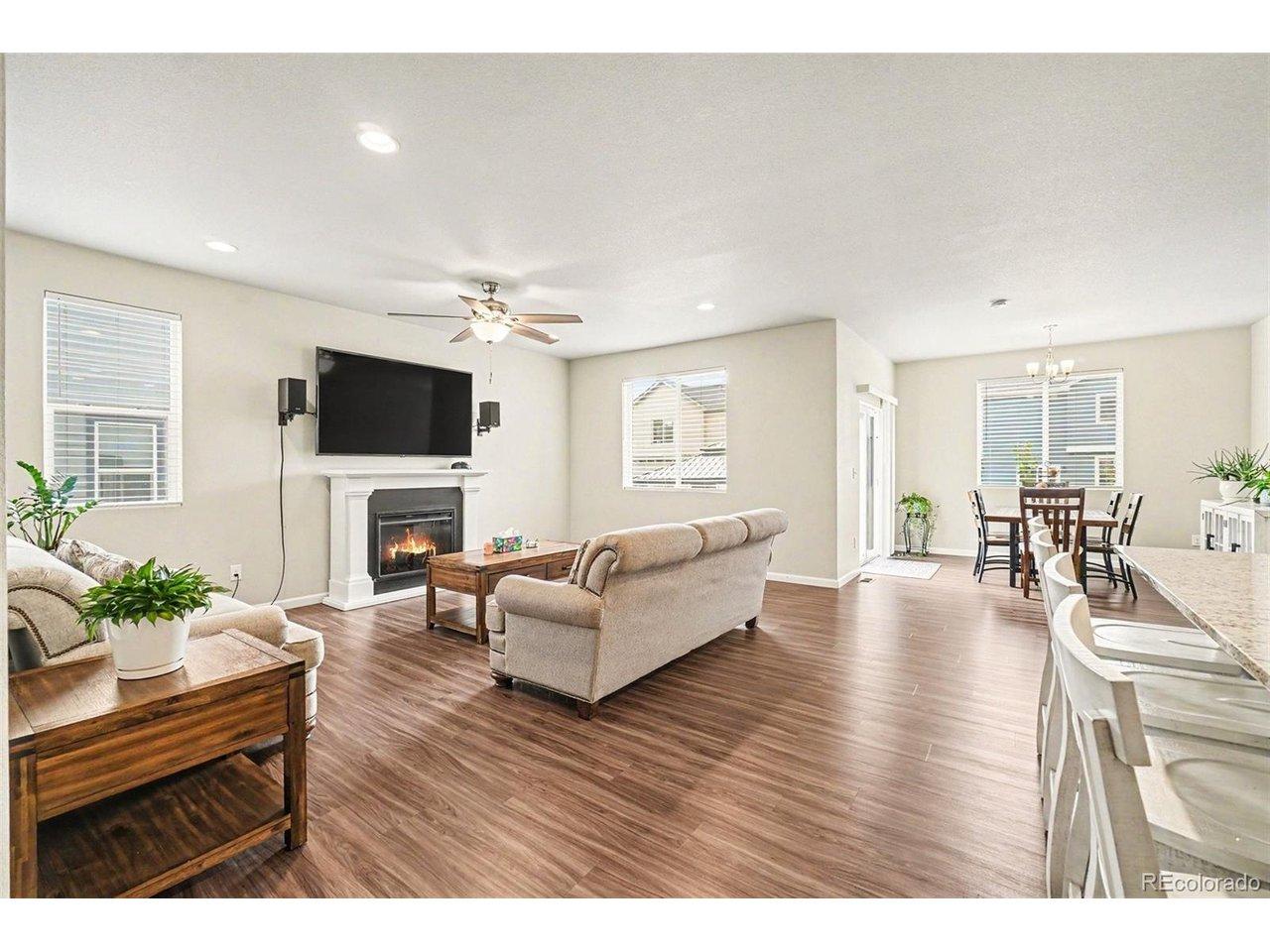 Image 3: Living & Dining Room Image 3: Living & Dining Room