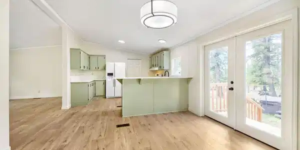 Image 2: Kitchen Image 2: Kitchen