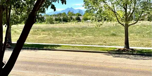 Image 2: Yes, really the view from the front porch! Longs and Meeker Peaks - enjoy morning coffee on the porch facing Twin Peaks. Image 2: Yes, really the view from the front porch! Longs and Meeker Peaks - enjoy morning coffee on the porch facing Twin Peaks.