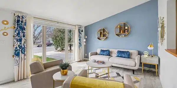 Image 2: Living Room Image 2: Living Room