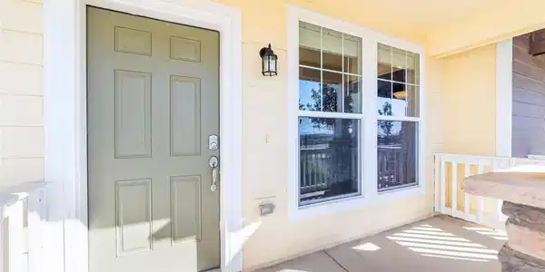 Image 4: covered front porch Image 4: covered front porch