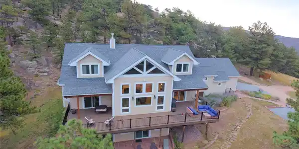 180 Valley View Ln