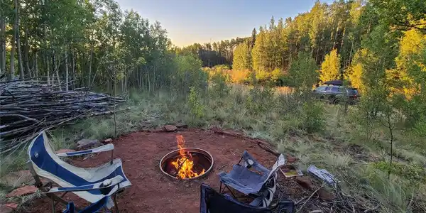 Image 4: a place to chill  and enjoy the Aspen all around
