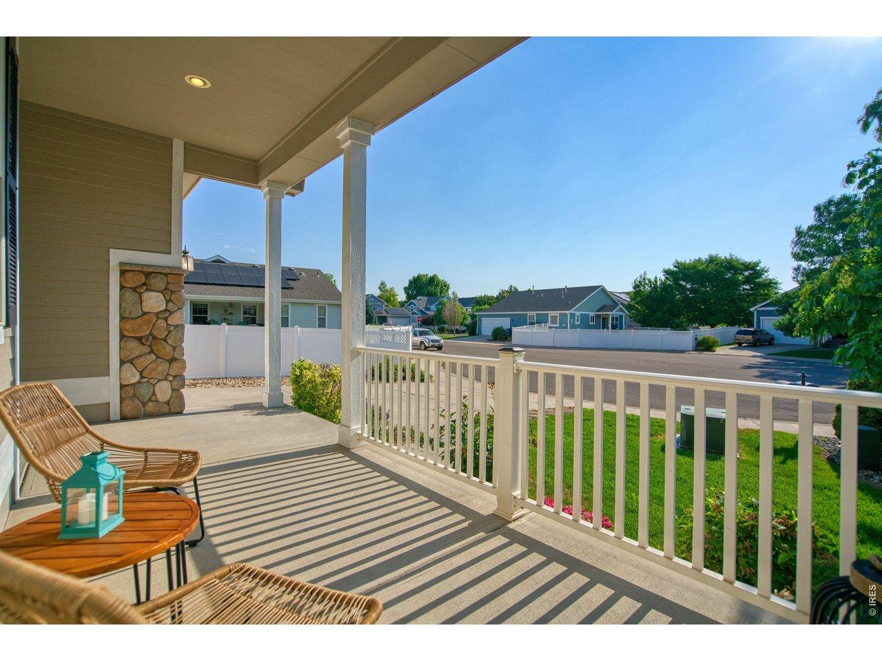 Image 4: Front or back patio? Decisions... decisions...