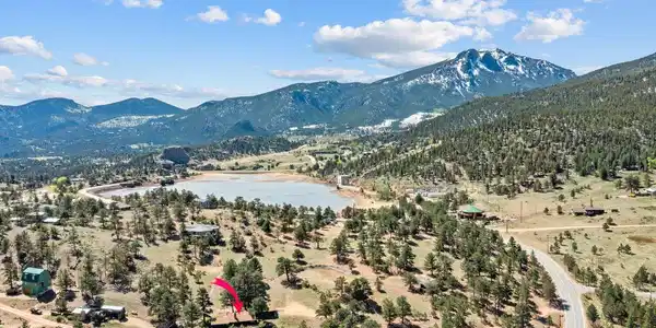 Image 4: Marys Lake area and huge views! Image 4: Marys Lake area and huge views!