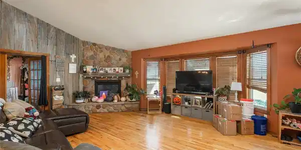 Image 4 Image 4