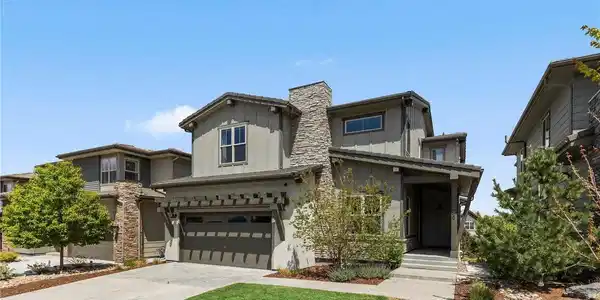 485 Meadowleaf Ln