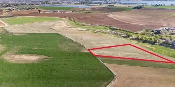 Image 4: 3 acres ready for your imagination