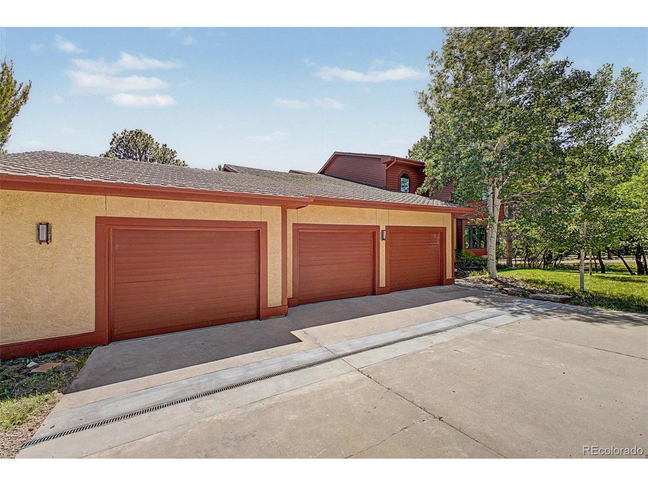Image 4: 3 Car Garage Image 4: 3 Car Garage