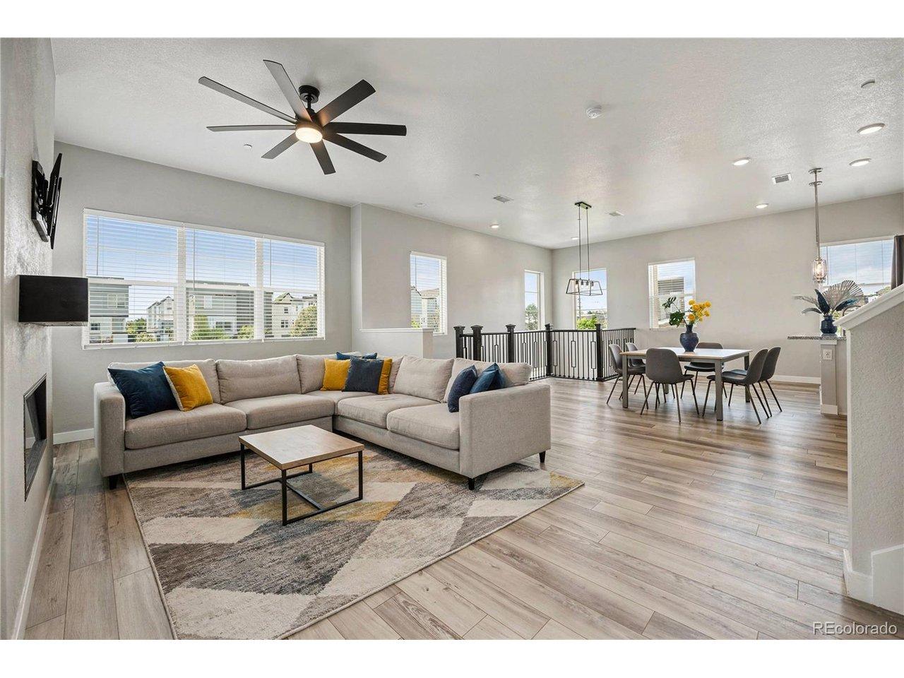 Image 3: Open concept main floor (virtually staged) Image 3: Open concept main floor (virtually staged)