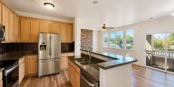 Image 4: open floor plan Image 4: open floor plan