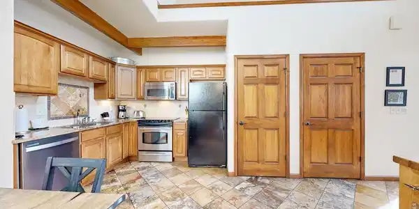 Image 3: Slate Tile in Kitchen Image 3: Slate Tile in Kitchen