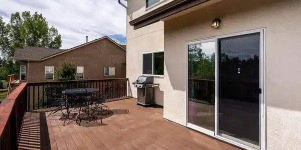 Image 3: Back Deck Image 3: Back Deck