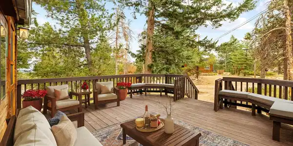 Image 4: Main Level Deck