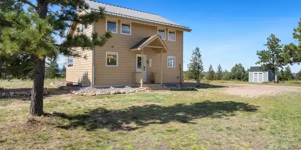Image 4: Cute 1 bedroom home with all modern upgrades Image 4: Cute 1 bedroom home with all modern upgrades