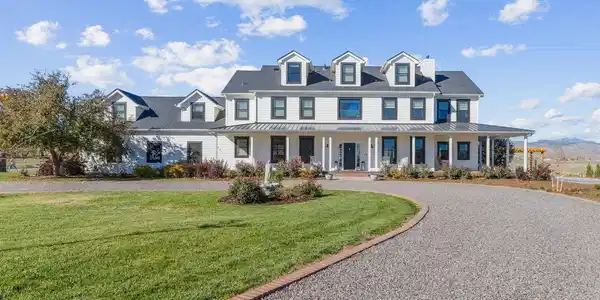 7047 Goose Point Ct