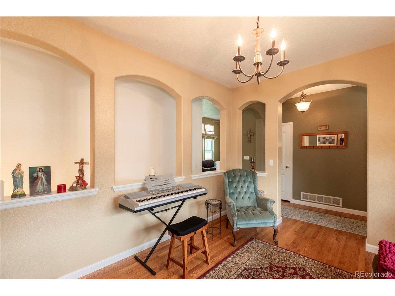 Image 4: Dining Room Image 4: Dining Room