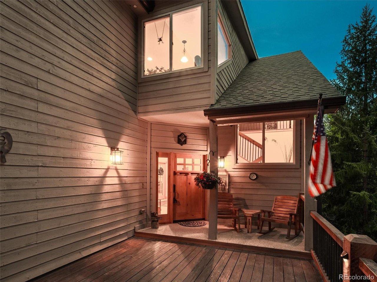Image 2: Covered front porch Image 2: Covered front porch