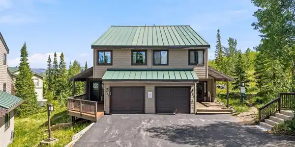 184 Burgundy Cir