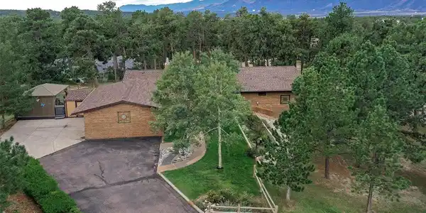 Image 2: With beautiful mountain views through the trees Image 2: With beautiful mountain views through the trees