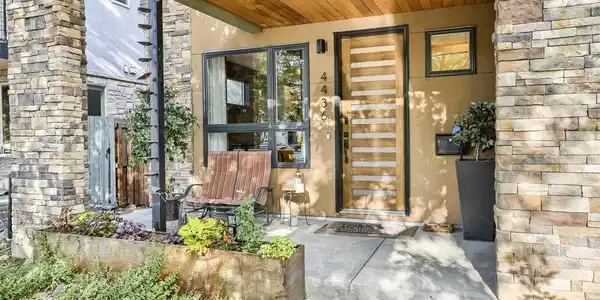 Image 2: Entry / Welcome Patio Image 2: Entry / Welcome Patio
