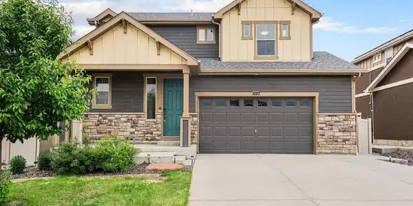 1027 Auburn