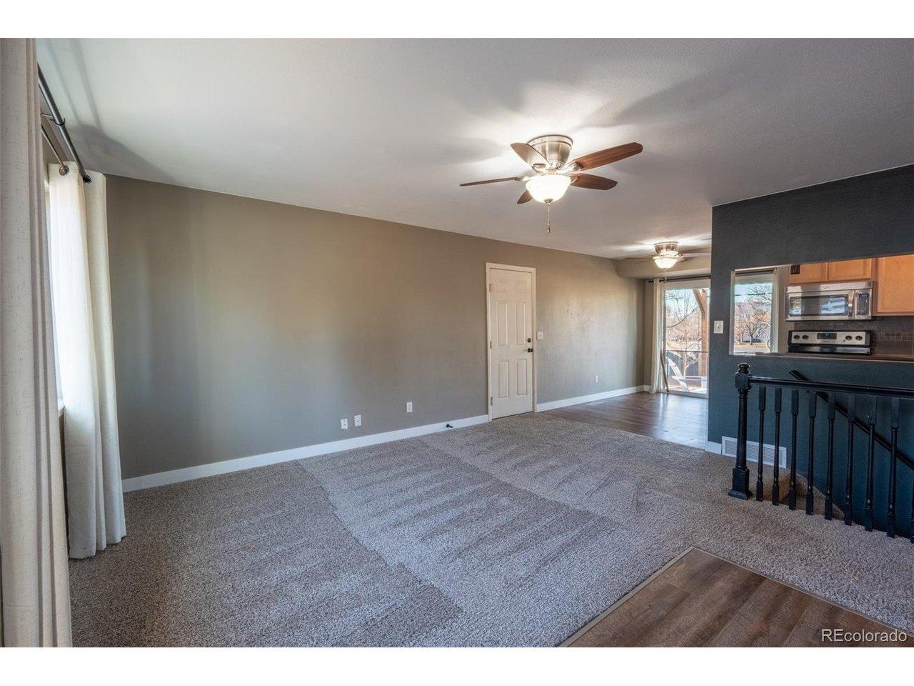 Image 2: Living room/dining room/kitchen - main Image 2: Living room/dining room/kitchen - main