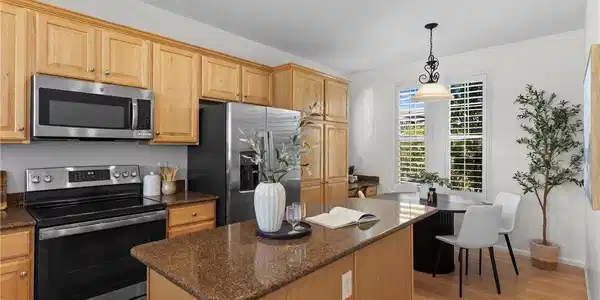 Image 3: Kitchen Image 3: Kitchen