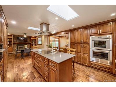 8107 W 71st Pl