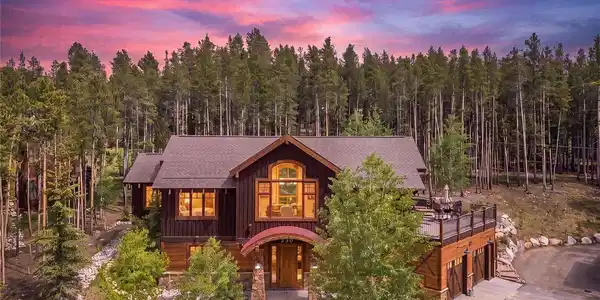 230 Timberlane Cir