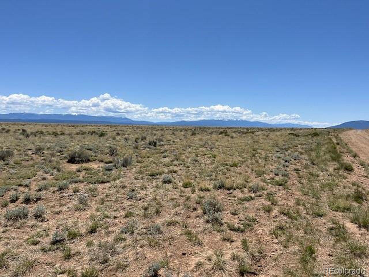 Image 3: Looking SSE across property. S end of Sangre de Cristos in the distance. Image 3: Looking SSE across property. S end of Sangre de Cristos in the distance.
