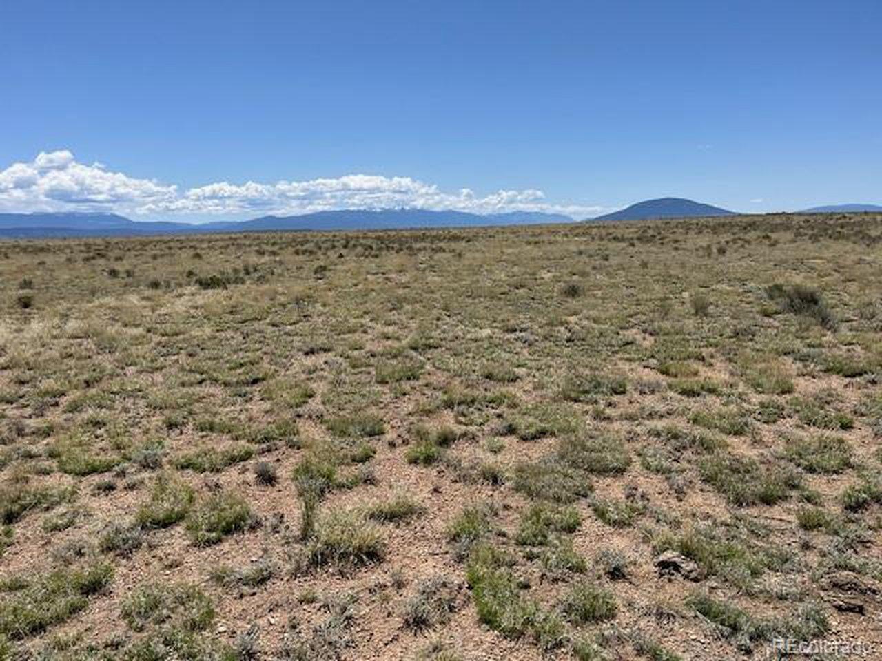 Image 4: Property is largely level and not overgrown with sagebrush. Image 4: Property is largely level and not overgrown with sagebrush.